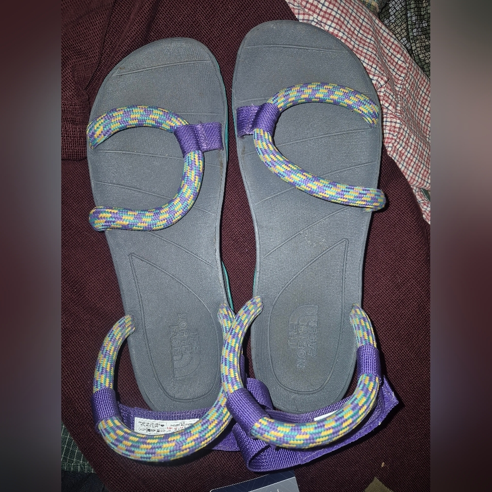The North Face Skeena Outdoor Rope Strap Sandals Women’s size 10